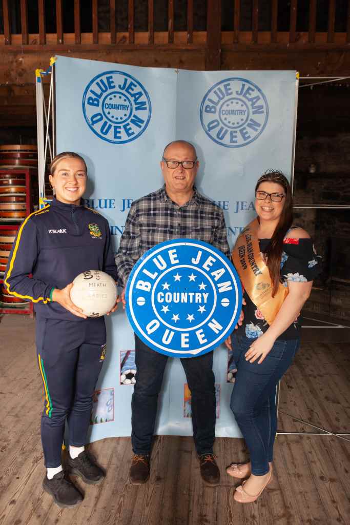 L-R: Orla Lally (Meath Ladies Football), Nick Murphy (Manager, Athboy Credit Union, Aoife Scanlon (Blue Jean Country Queen 2019)